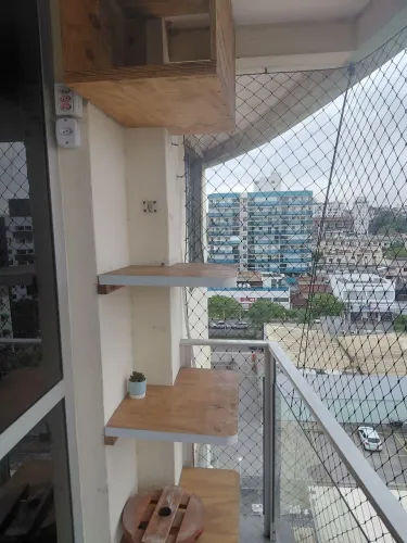 Kit para gatos ? nicho de madeira + 3 prateleiras ? R$ 100