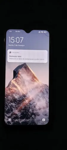 Celular Xiaomi 9se Tela trincada FUNCIONANDO perfeitamente. 
