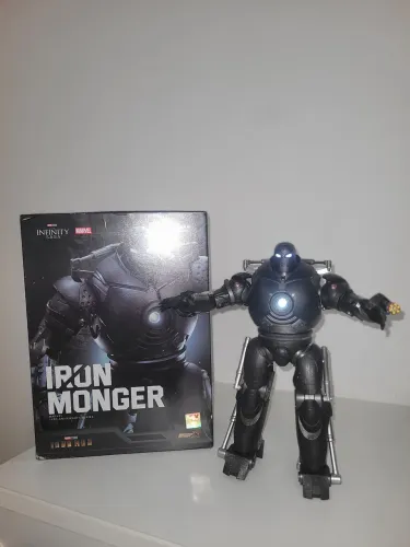 Iroman monger versão com led novo para colecionadores .