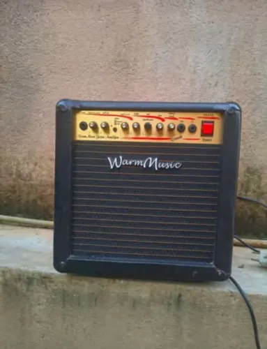 Caixa de som Warm Music muito nova. Pouco usada