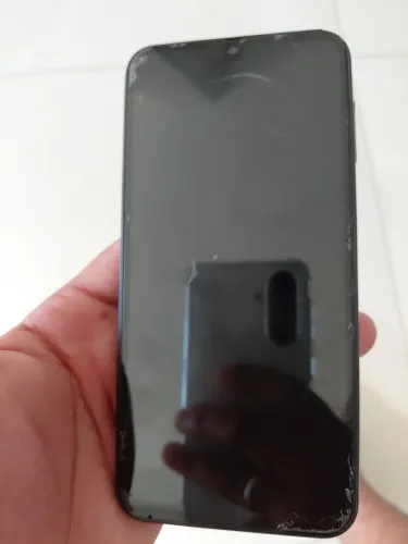 Galaxy a24 128Gb 4RAM com tela trincada
