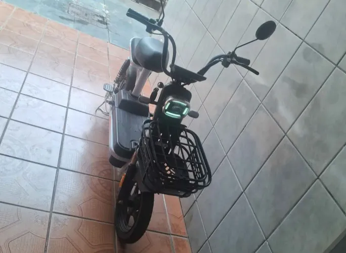 Vendo moto elétrica barata roda até 55km aceito cartão até 12x