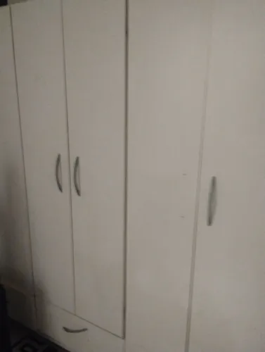 Guarda roupa de 6 portas 