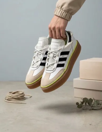 Tênis Adidas x Ivy Park Supersleek 72