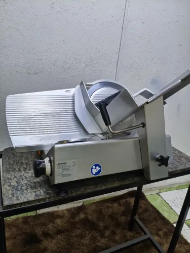 Fatiador Semi Automático para Frios - Semi Novo 