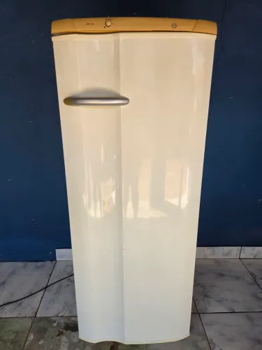 Vendo geladeira Electrolux