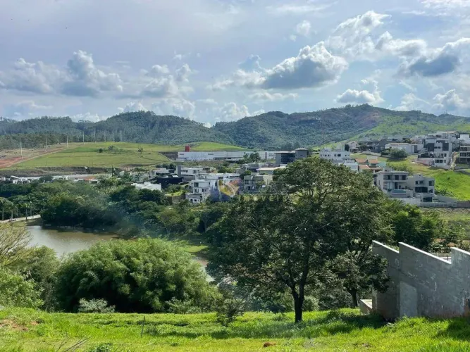 TERRENO à VENDA na MELHOR POSIÇÃO do CONDOMÍNIO FECHADO VALE DAS ÁGUAS em BRAGANÇA PAULIST