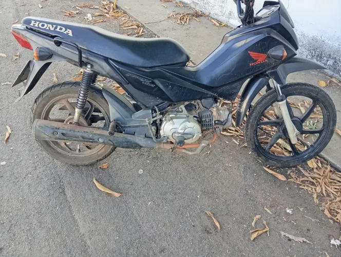 Vende-se uma Honda pop 110i