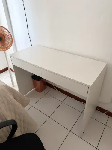 Mesa escritório + cadeira giratória  - R$ 300