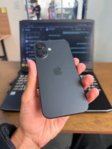 iPhone 16