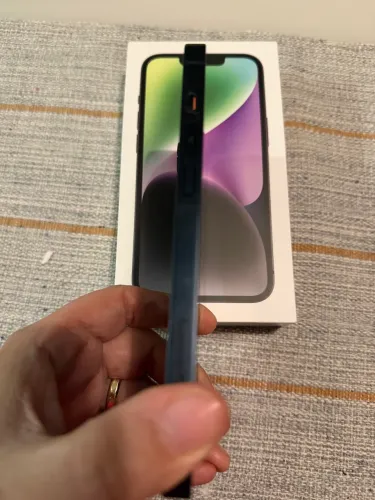 iPhone 14 meia noite
