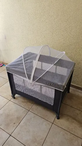 VENDE-SE CHIQUEIRINHO/ BERÇO PORTÁTIL 