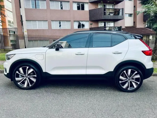 Volvo XC40 XC 40 T-5 Híbrido R-design 1.5 262cv FWD 2022