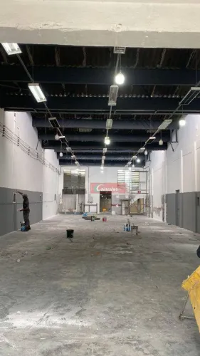 GALPÃO PARA LOCAÇÃO 300 m² | EXCELENTE OPORTUNIDADE Galpão com 300 m² de área construída,