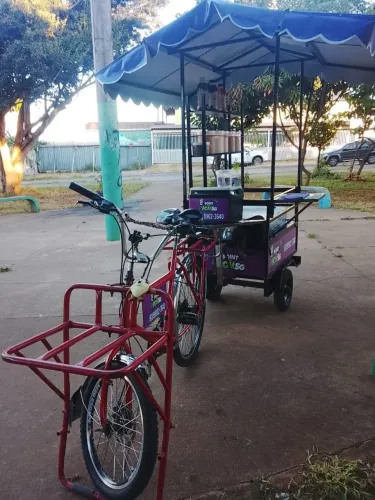 Vendo reboque pronto para venda de açaí 