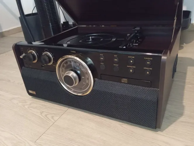 Vitrola Raveo Vanguard