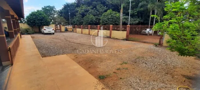 CHÁCARA COM 2.972,82M² COM CASA DE 3 QUARTOS SENDO 1 SUÍTE A VENDA POR R$ 1.200.000,00 NA 