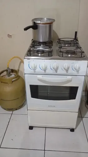 Fogão quatro bocas