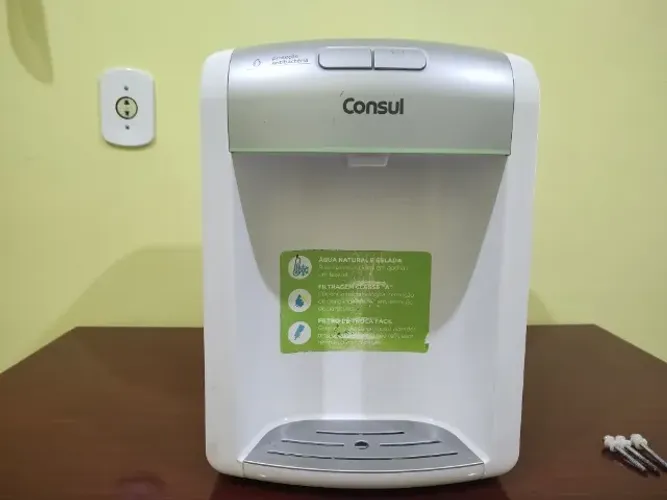 Vende-se Purificador de Água Consul com Refil gratís
