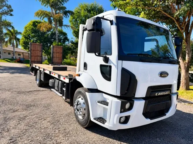 VENDO CAMINHÃO PRANCHA FORD CARGO