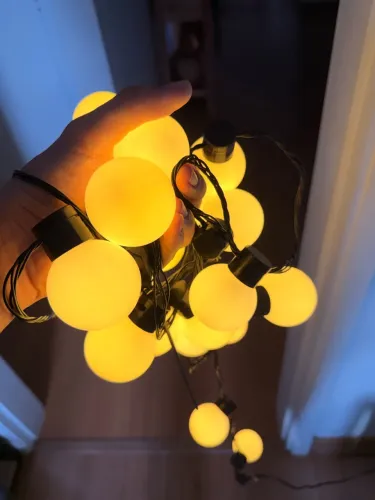 Varal de luzes com 20 lâmpadas bivolt