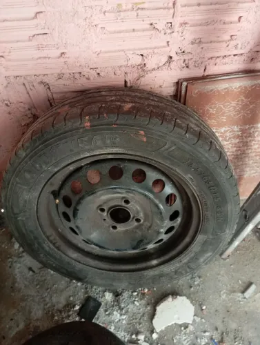 Roda do Onix pneu