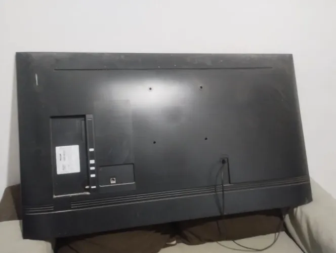 Vende uma tv Samsung 50 polegadas para retirada de peças ,parou de funcionar direpente tá