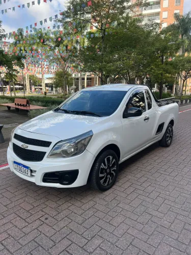 Chevrolet Montana LS 1.4 Econoflex 8V 2P 2013