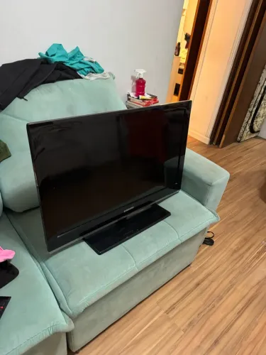 TV Samsung 32? Full HD LCD LN32C530F1M - HDMI - VGA - Conservada