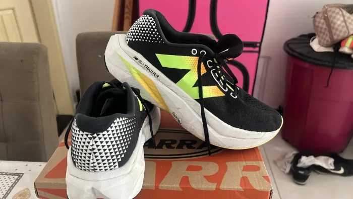 tênis new balance fuelcell supercomp trainer v3 masculino preto verde