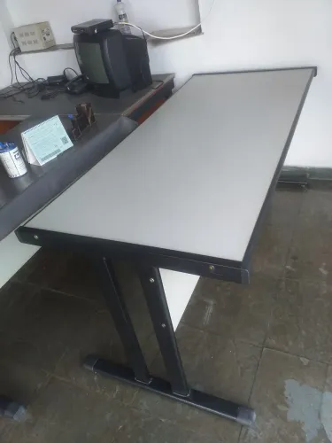 Mesa para escritório 1.60