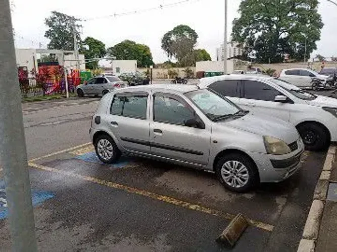 Renault Clio Auth. /air Hi-flex 1.6 16V 5P 2006