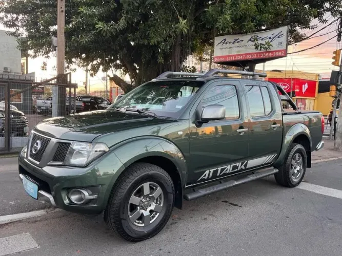 Nissan Frontier SV AT. CD 4X4 2.5 TB Dies. Aut. 2015