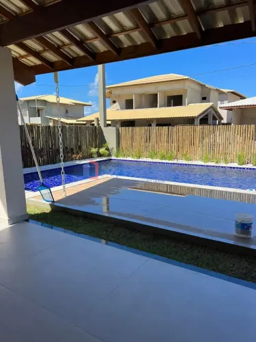 Casa a venda em um luxuoso condomínio pé na areia no condomínio Moradas da Praia em Ilhéus