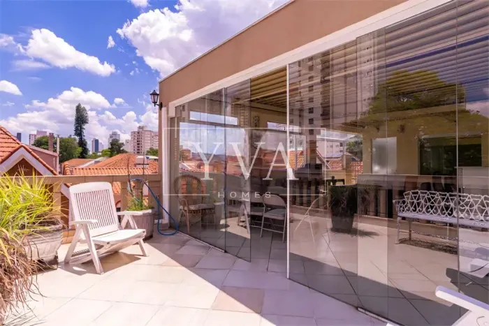 Casa de vila com 201 m², 3 quartos sendo 2 suítes à venda no bairro Cambuci.
