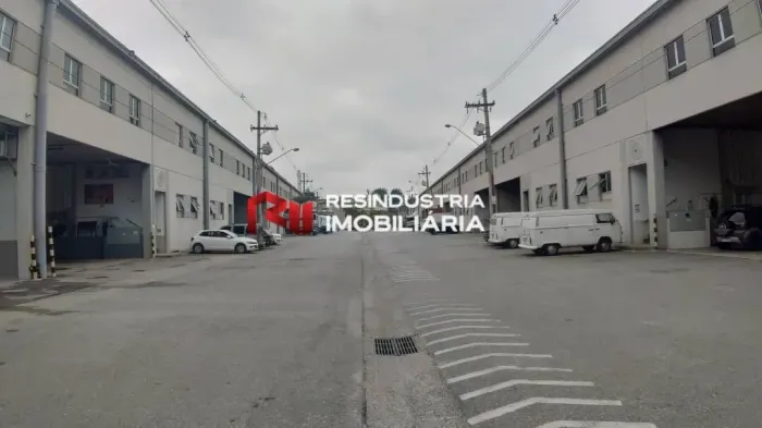 Condomínio Galpões 889 m² Locação Rod. Anhanguera Km 18 Osasco SP.