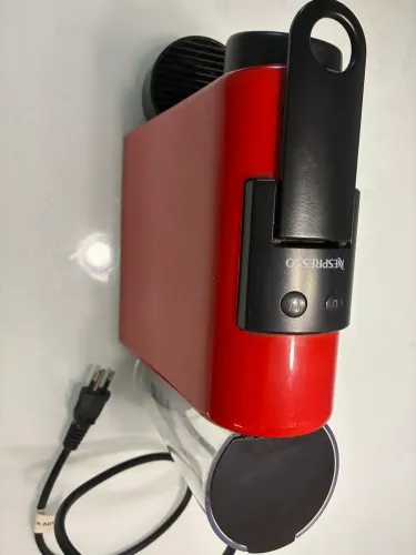 Cafeteira Nespresso  .