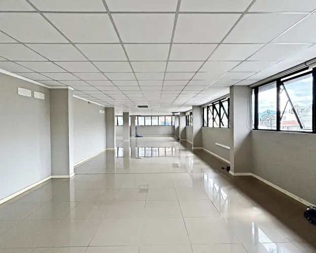 Locação de Sala Comercial no Centro de Joinville - Rua Princesa Izabel