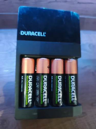CARREGADOR DE PILHAS DURACELL ZERADO SEM DETALHES SOMENTE VENDA