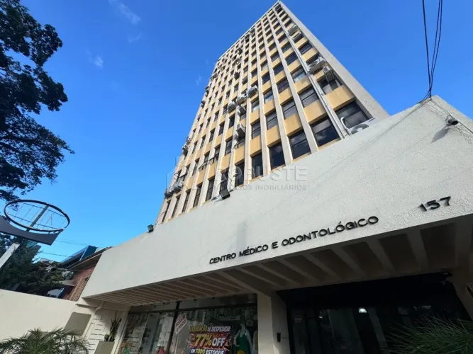 Prédio Comercial à Venda e Locação no Centro de Botucatu / Centro Médico e Odontológico