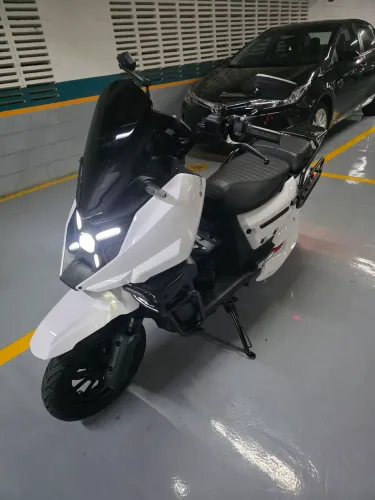 Scooter Elétrica 1.000w<br><br>Tank M16 nova sem detalhes