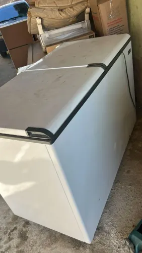 Freezer expositor
