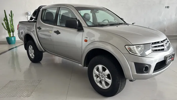 Mitsubishi L200 Triton HLS 2.4 Flex 16V CD Mec. 2015