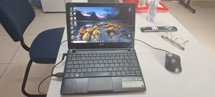 Notebook Acer Aspire One 722 - Tela de 12' polegadas, 4gb de Memória HD de 160Gb. 