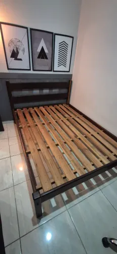 Cama de casal madeira maciça 