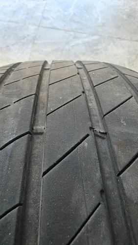 Pneu Bridgestone 205/50/R17 89VO
