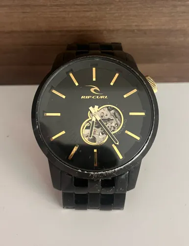 Relógio Rip Curl Detroit automático original preto com dourado