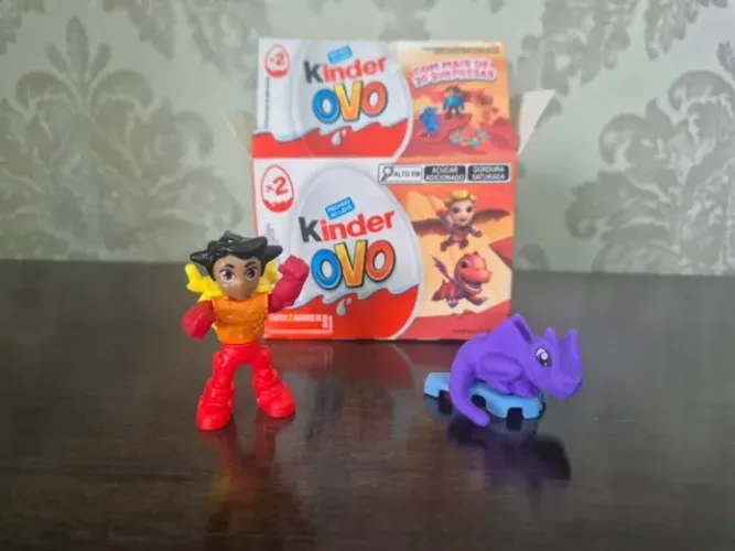 Kit 2 Brinquedos Kinder Ovo. Mundo dos Dragões. Perfeito Estado!