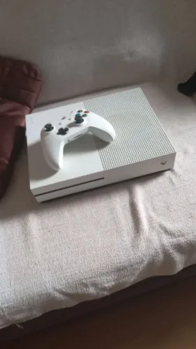 Xbox one slim