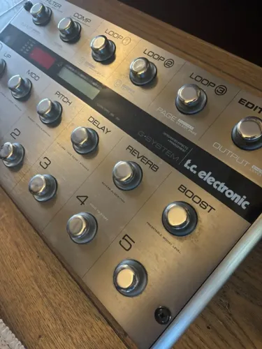 pedaleira. GSystem - TC Electronic - n BoSS